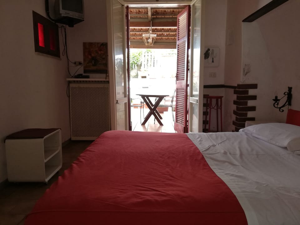 Double Room (211) | Bed sheets