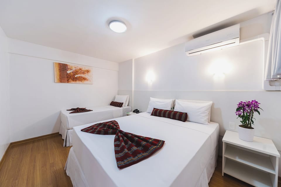 Standard Duplo | Minibar, in-room safe, WiFi (free), bed sheets