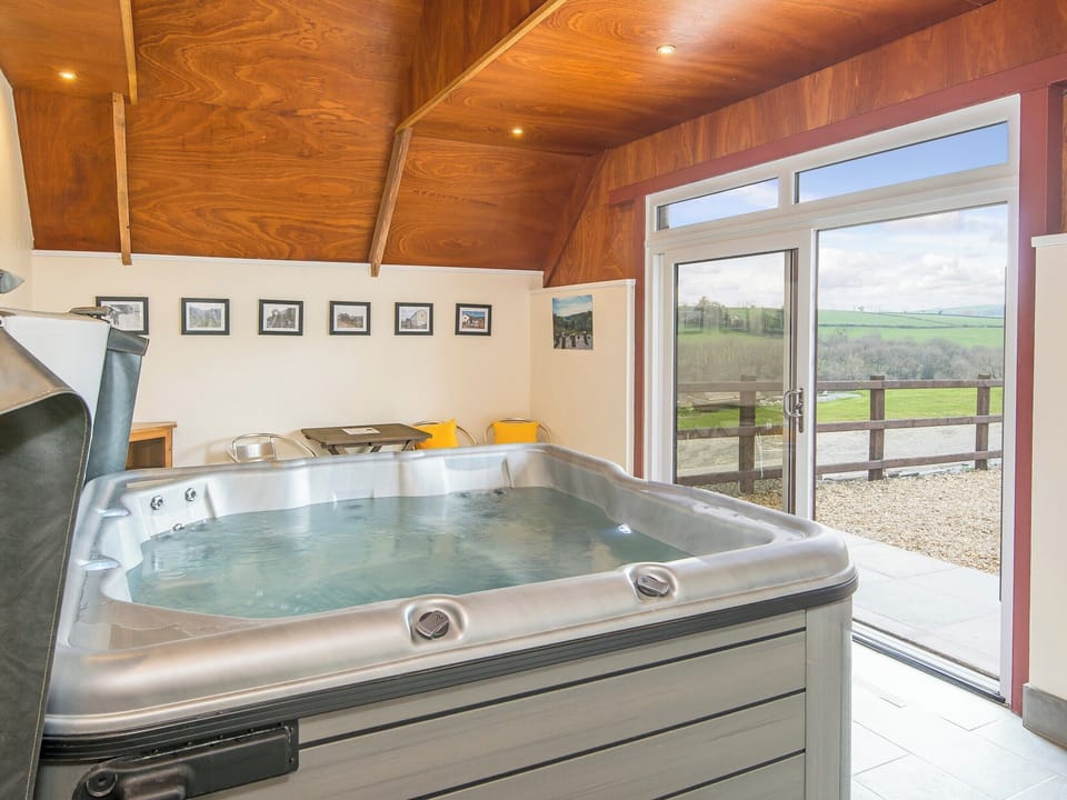 Hot tub | Golwg y Cwm, Cilrhedyn, near Newcastle Emlyn