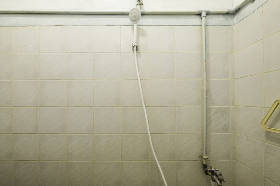 Double Room | Bathroom | Shower, bidet, towels