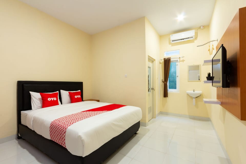 Deluxe Double Room | Free WiFi, bed sheets