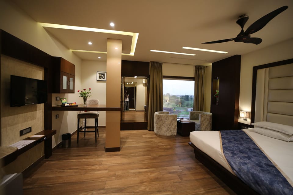 In-room safe, soundproofing, iron/ironing board, WiFi (free)