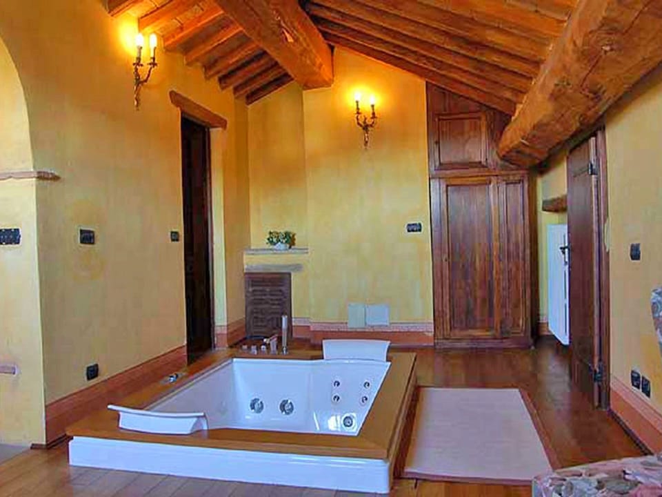 Villa, Multiple Bedrooms (27 people) | Private spa tub