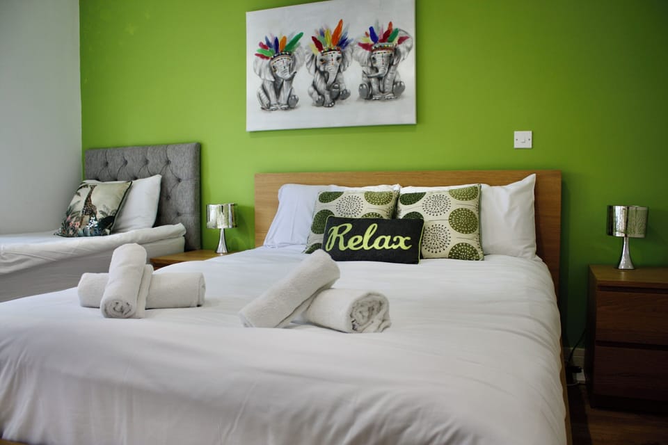 Large bedroom on the ground floor, come and relax with us