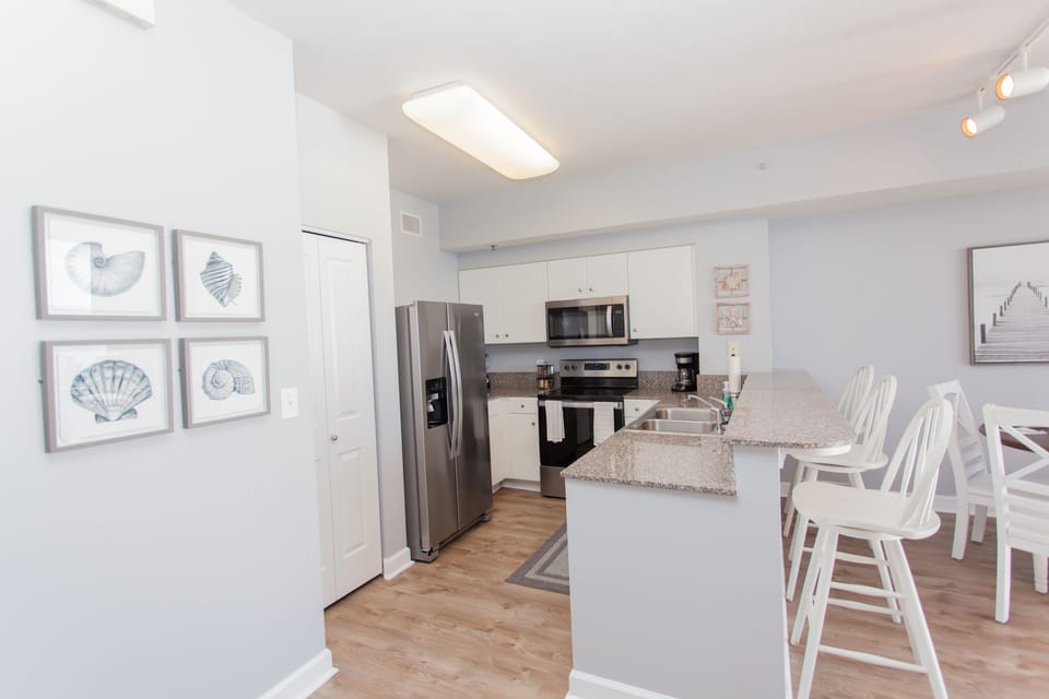 Nice stainless steel appliances in the kitchen