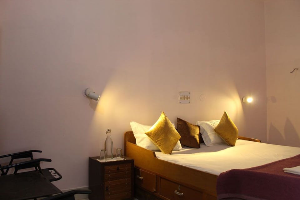 1 bedroom, hypo-allergenic bedding available, WiFi (free)