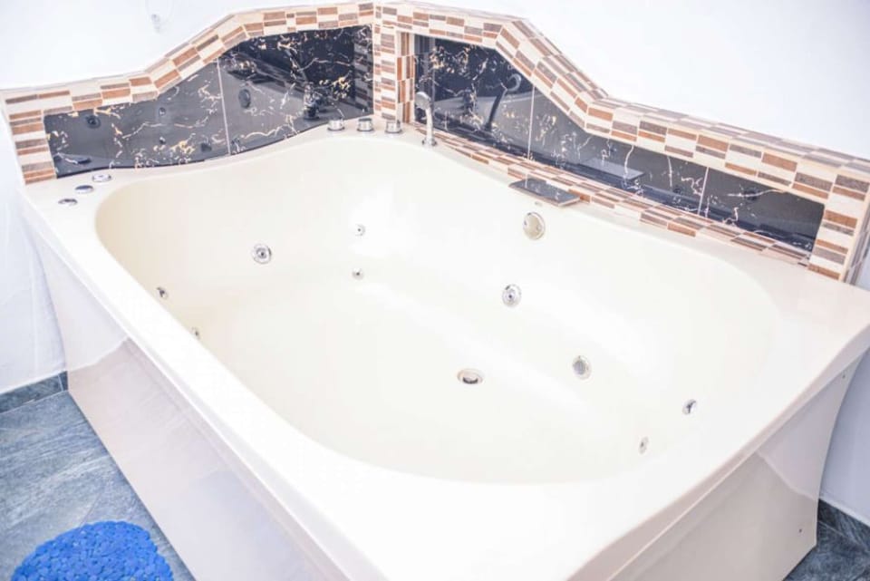 Hot tub