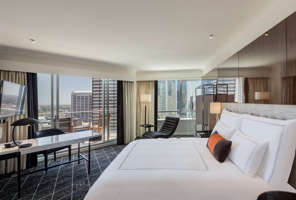 Premium bedding, minibar, in-room safe, desk