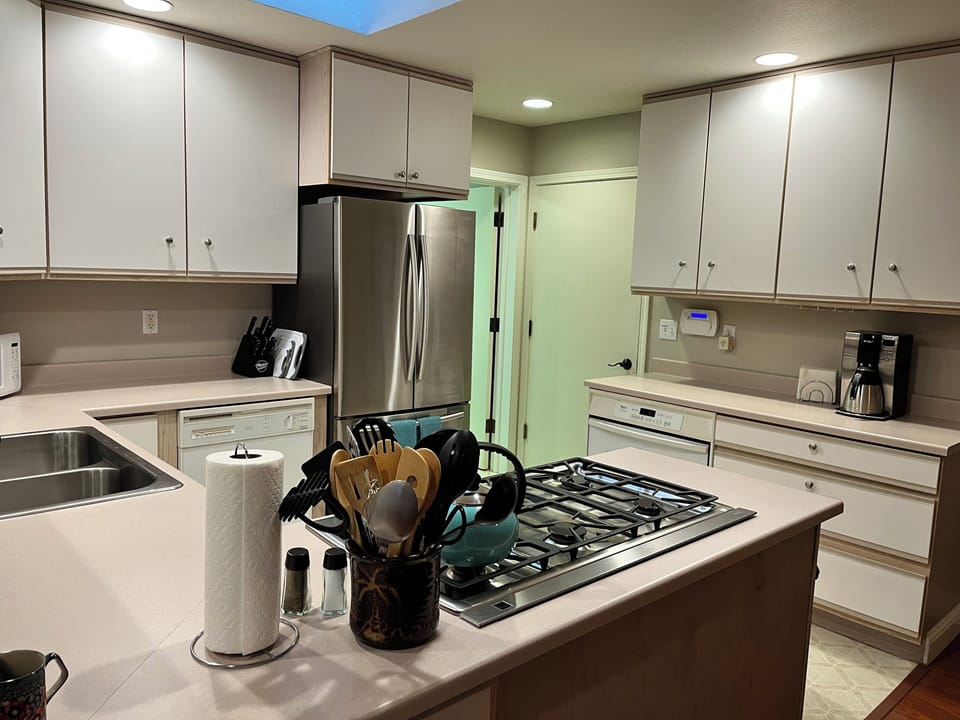 Fully stocked kitchen.