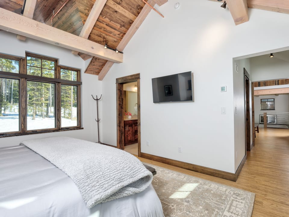 Spotted Eagle Lodge, Master Bedroom, 2