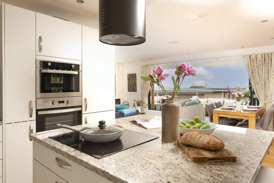Triskel, St Agnes. Fully equipped kitchen with Dolce Gusto coffee machine