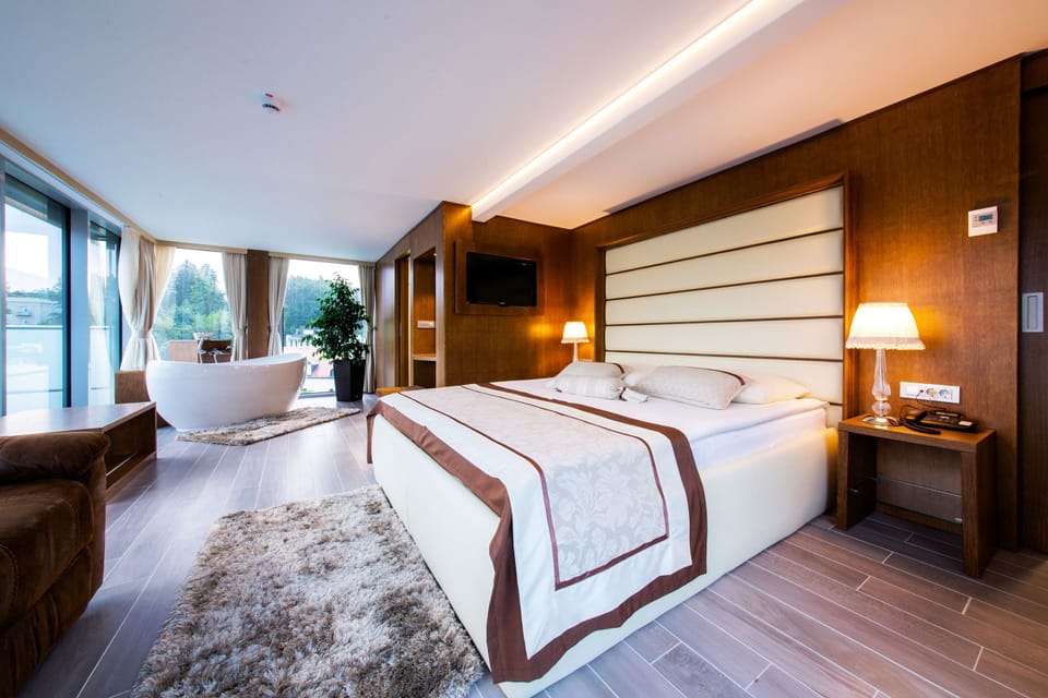 Minibar, in-room safe, desk, soundproofing