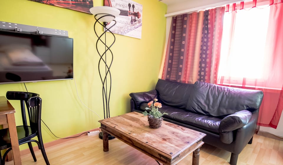 Studio | Iron/ironing board, rollaway beds, free WiFi, bed sheets