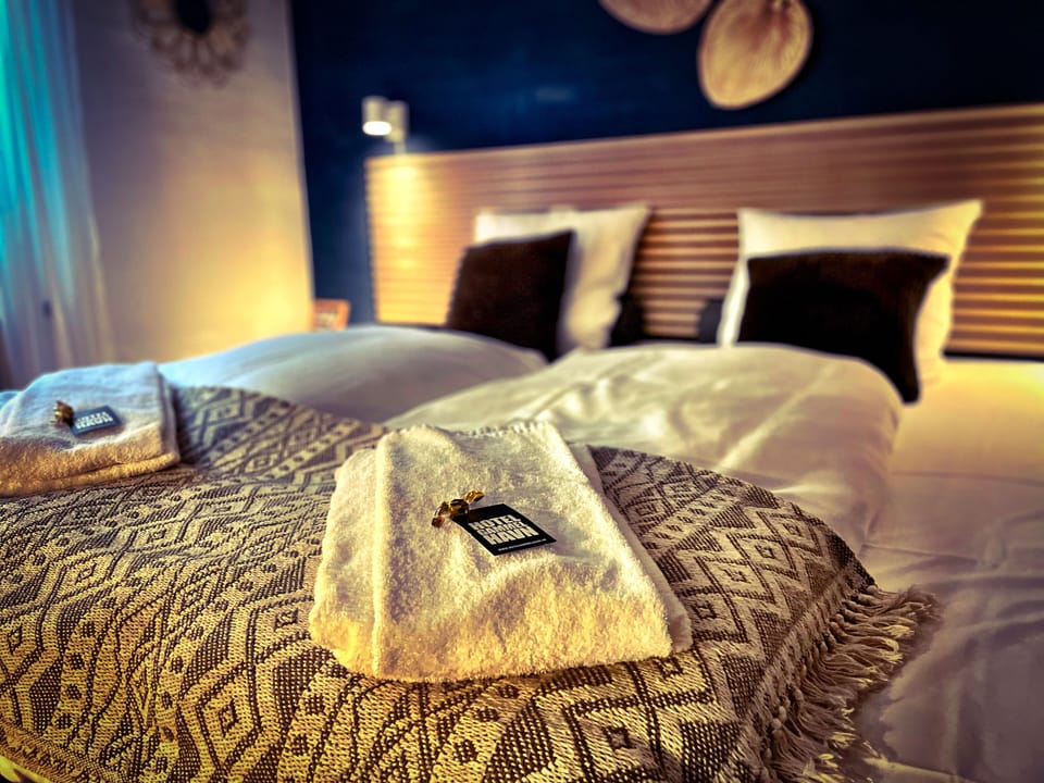 Business Double Room | Premium bedding, soundproofing, iron/ironing board, cribs/infant beds
