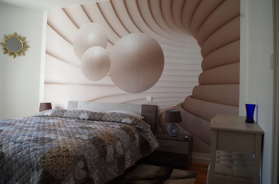 Romantic Double Room, Jetted Tub (5) | Individually decorated, individually furnished, desk, soundproofing