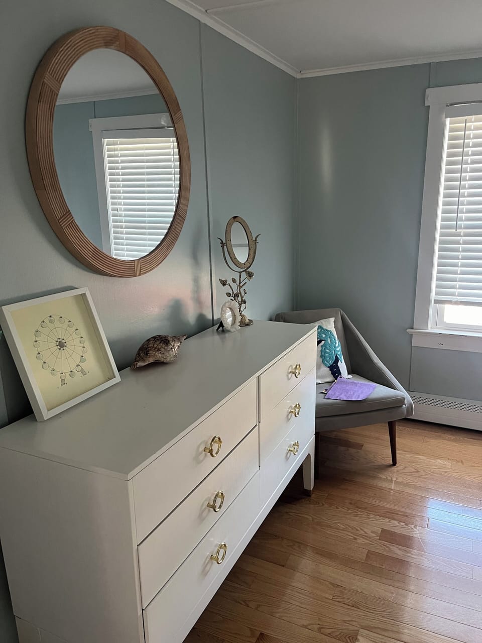 Bedroom 2.queen bed