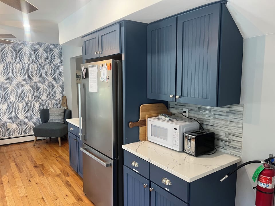 Beautiful kitchen to host your family