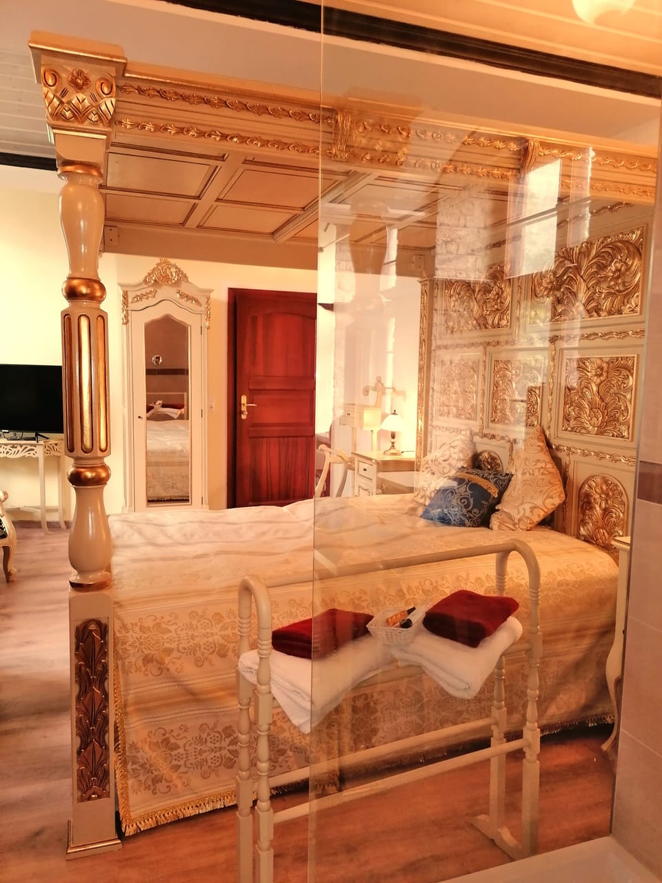 Comfort Double or Twin Room | Premium bedding, down comforters, Select Comfort beds