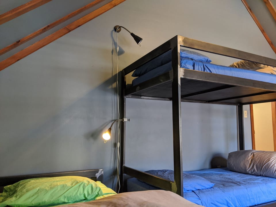 Basic Shared Dormitory, Mixed Dorm (Joan Room) | WiFi (free), bed sheets
