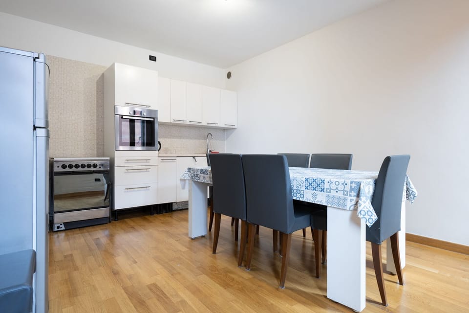 Classic Apartment | Private kitchen | Electric kettle