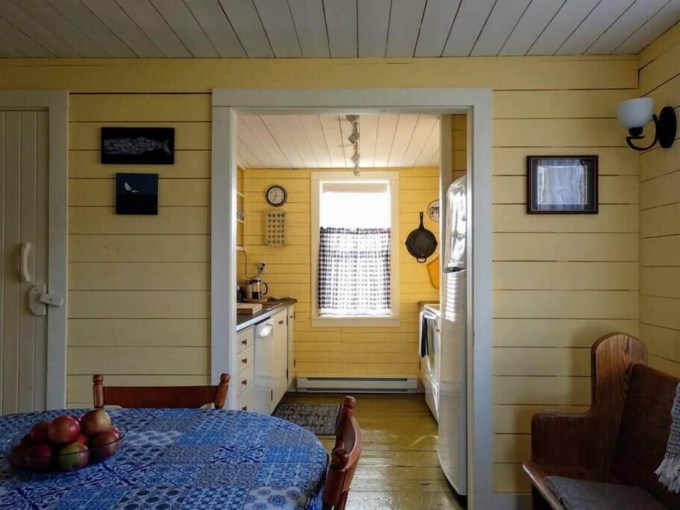 Dining/Kitchen