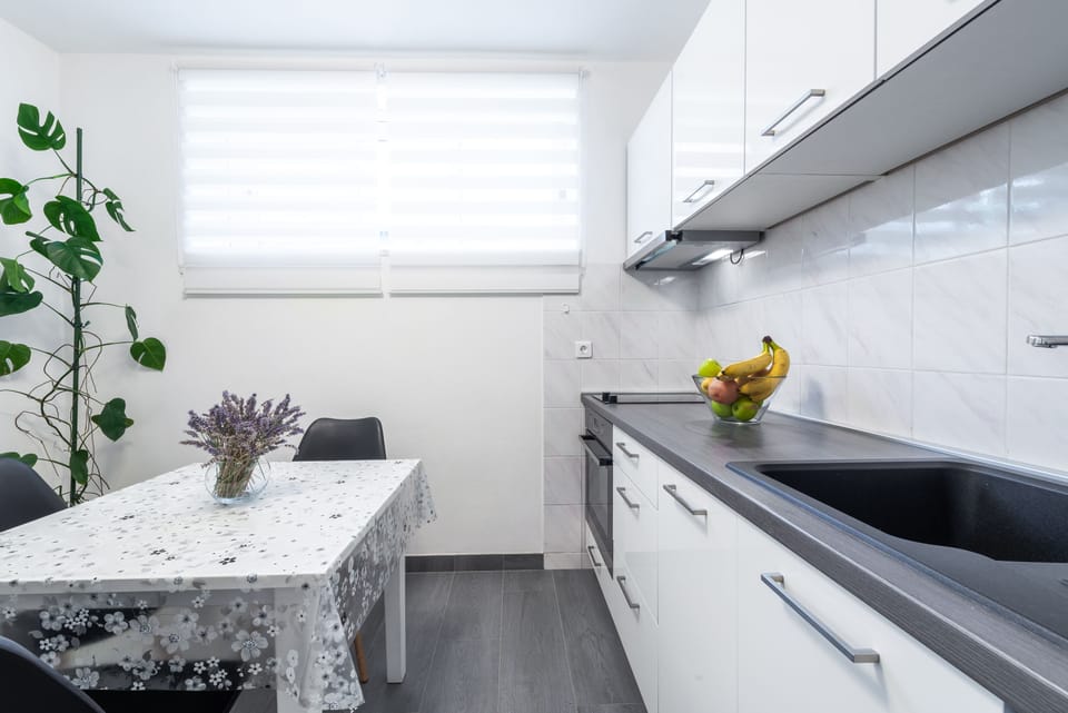 Superior Apartment, Terrace, Sea View | Private kitchen | Full-size fridge, microwave, oven, stovetop