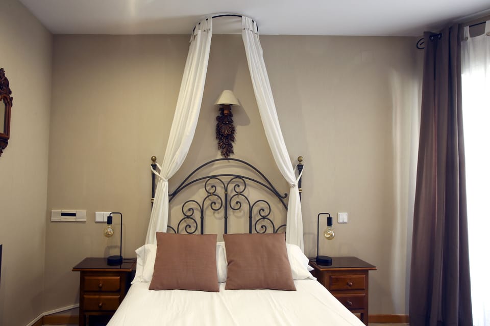 Double Room, 1 Double Bed | Desk, free WiFi, bed sheets