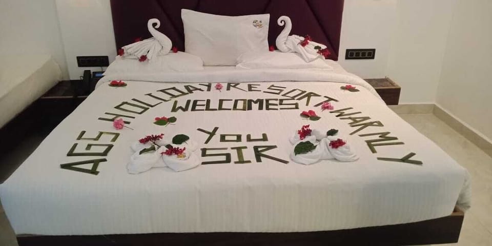 Suite, 2 Bedrooms | Laptop workspace, blackout drapes, free WiFi, bed sheets