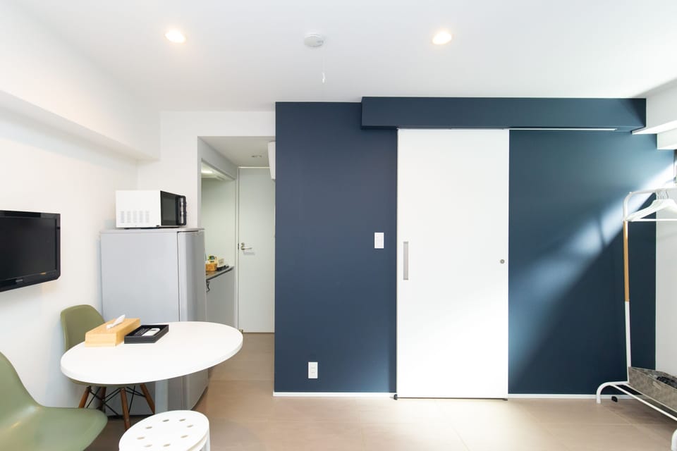 Standard Double Room | In-room dining