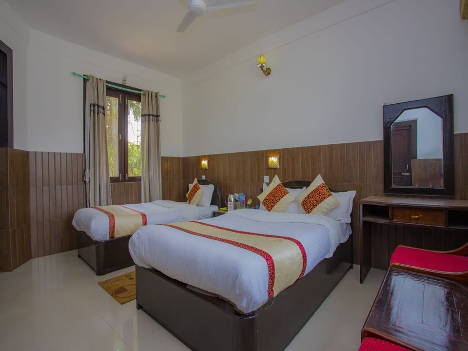 Deluxe Double or Twin Room | Premium bedding, individually decorated, individually furnished, desk