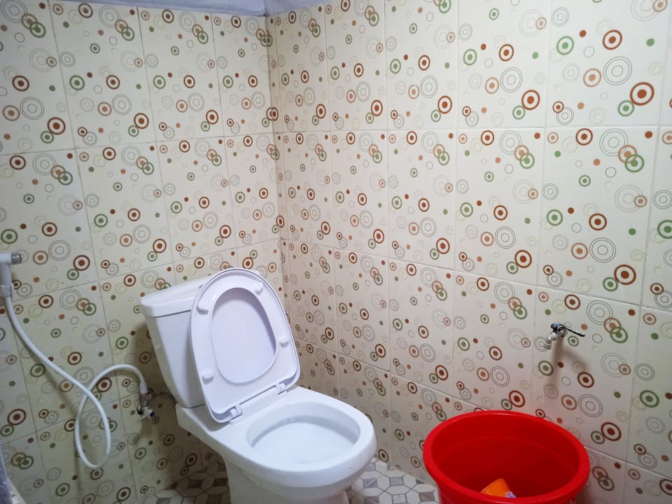 Shower, towels