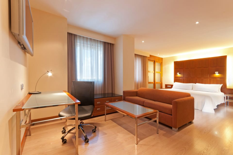 Down comforters, minibar, in-room safe, desk