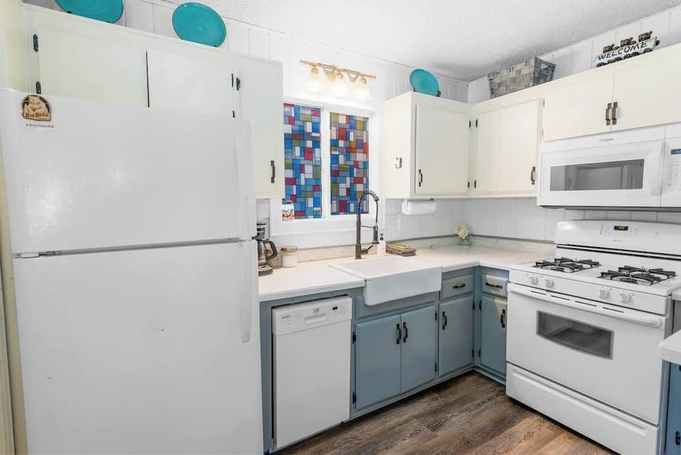 Full sized appliances and mini dishwasher