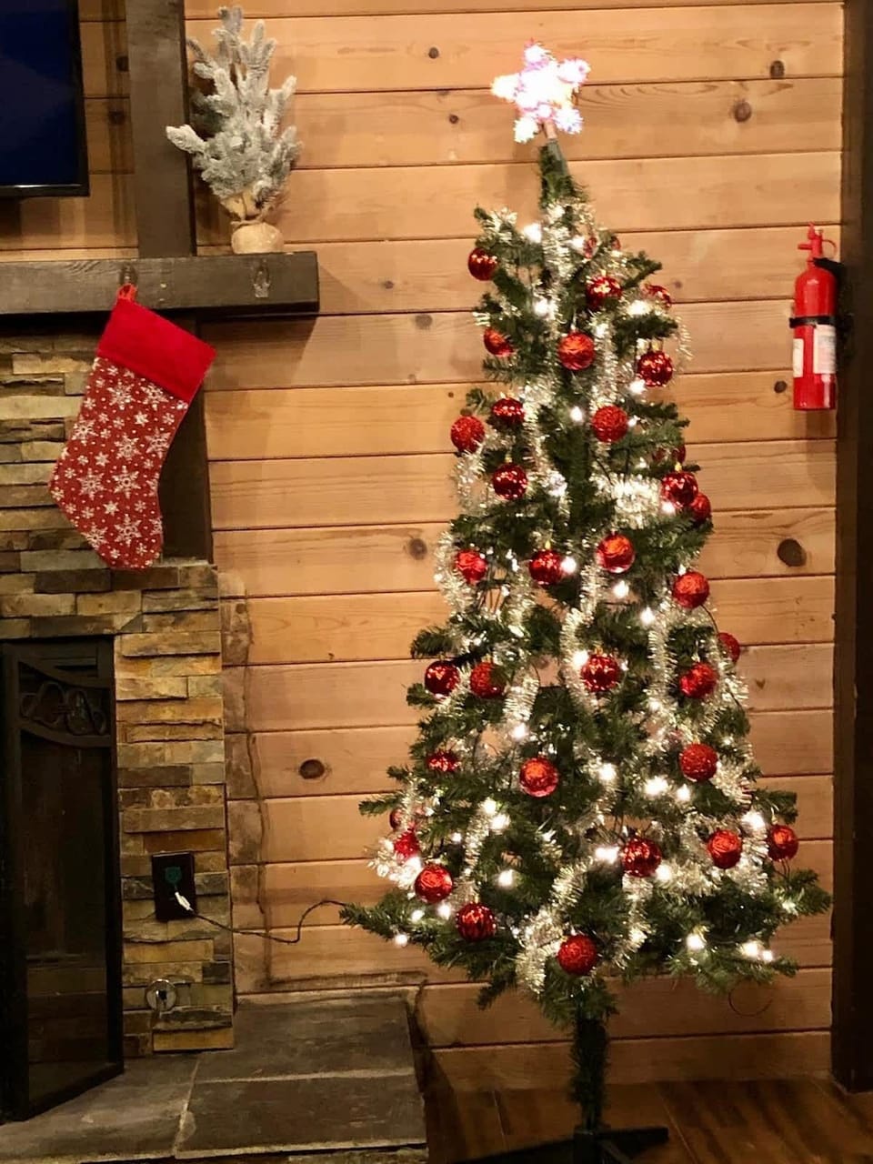 seasonally decorated. Tree and decor are subject to change