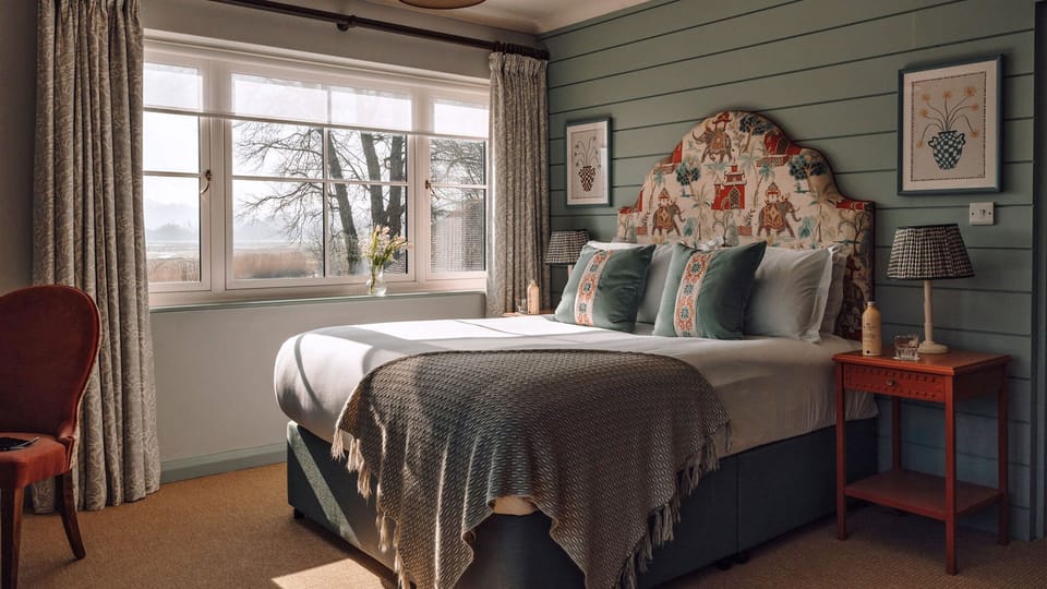 In-room safe, desk, iron/ironing board, WiFi