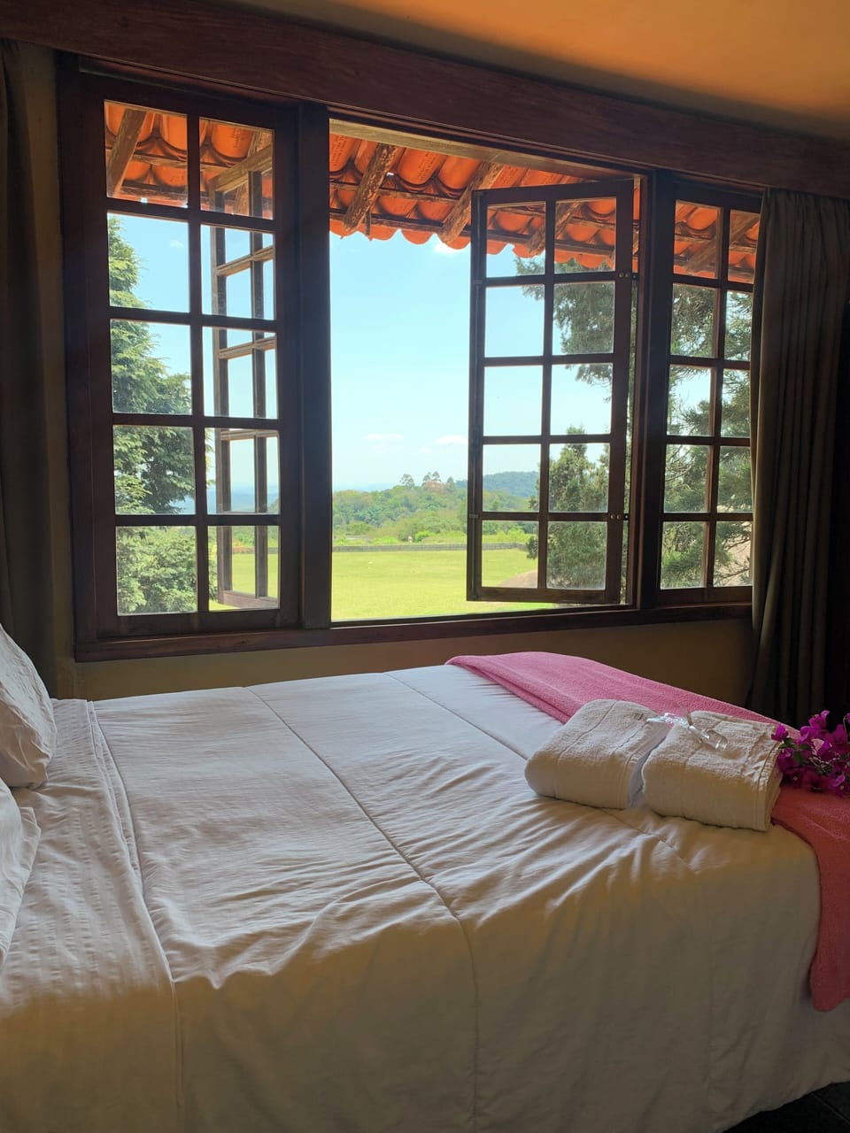 Deluxe Double Room | Hypo-allergenic bedding, iron/ironing board, free WiFi, bed sheets