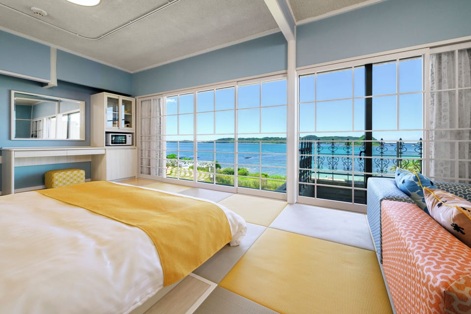 Baby-Friendly room | Down comforters, in-room safe