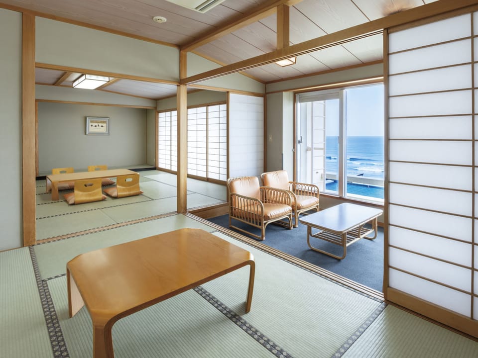 [Ocean View] Traditional Room with 2 Rooms, Non Smoking | Down comforters, in-room safe, WiFi (free)