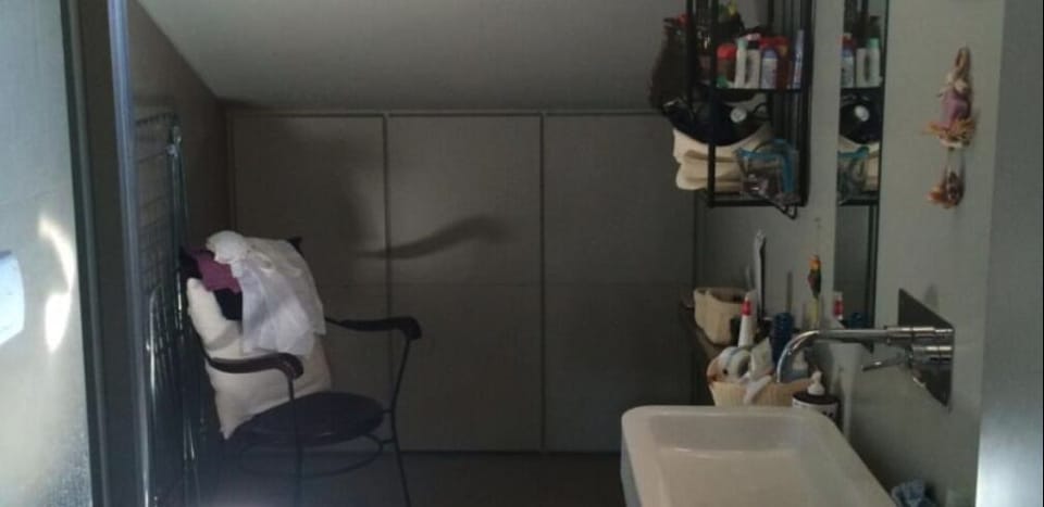 Basic Twin Room, Shared Bathroom (Celso Cittadini Grande) | Bathroom
