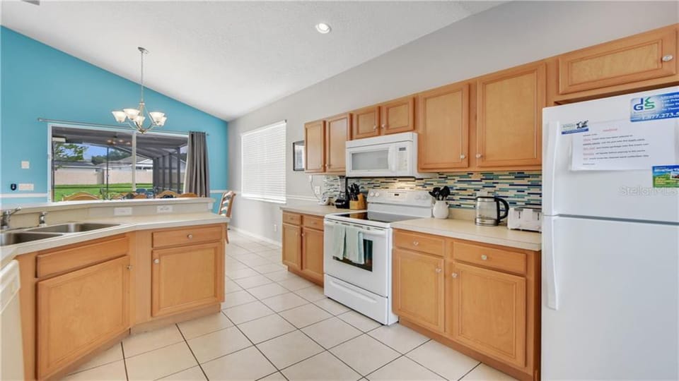 Fully equipped kitchen
