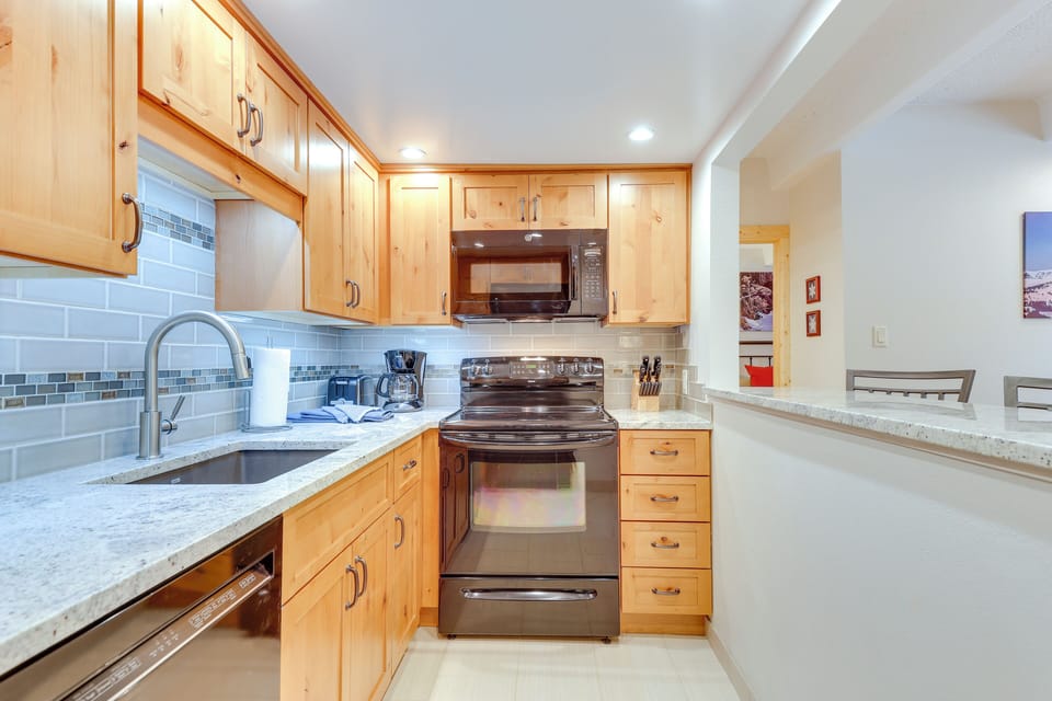 Kitchen | Blender | Coffee Maker | Toaster | Spices