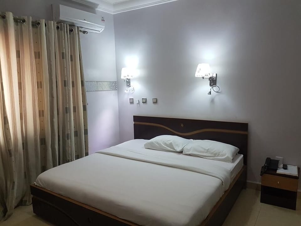 Single Room | Free WiFi, bed sheets