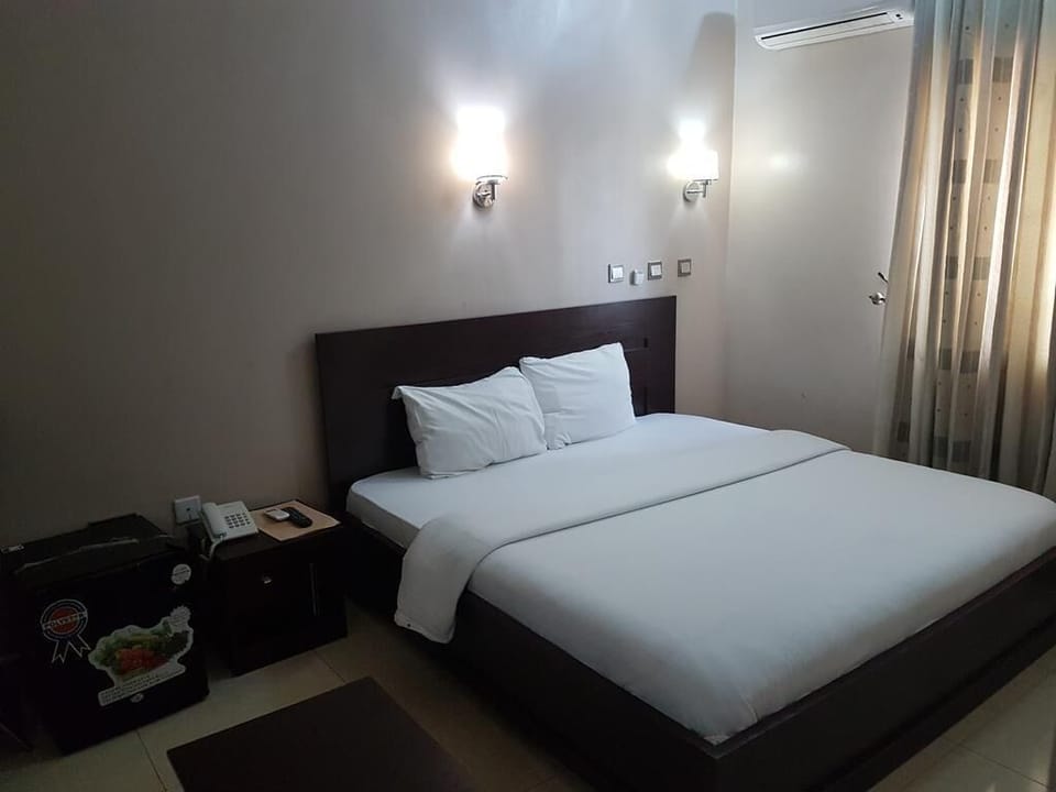 Single Room | Free WiFi, bed sheets