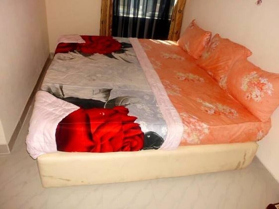 Deluxe Double Room | In-room safe, blackout drapes, free WiFi, bed sheets