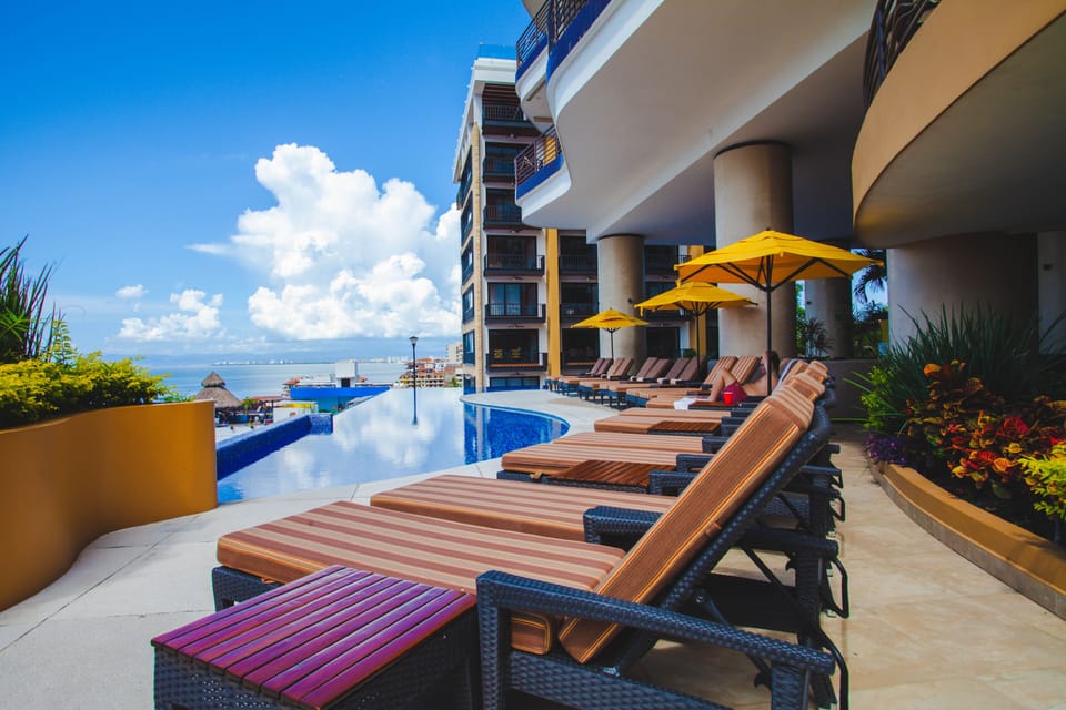 Condo - Image 1