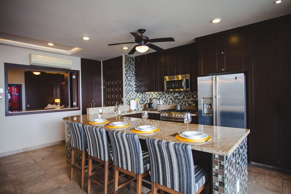 Condo - Image 8