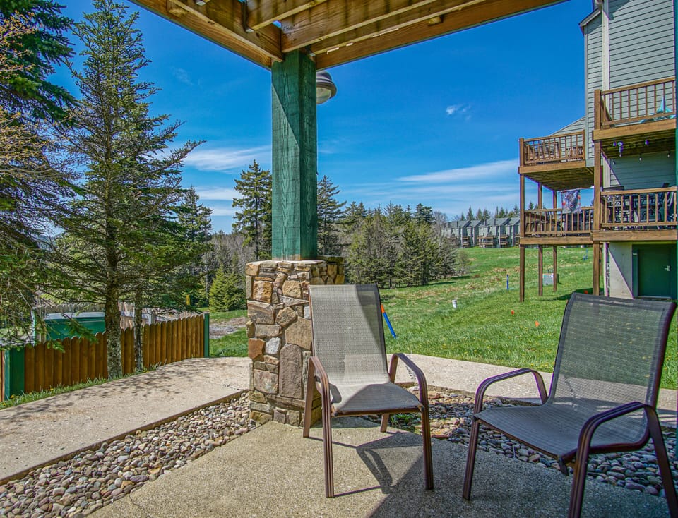 This is the bottom porch!