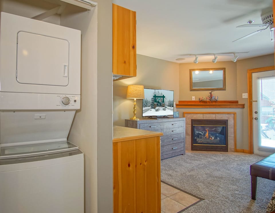 There is a washer and dryer on the basement too!
