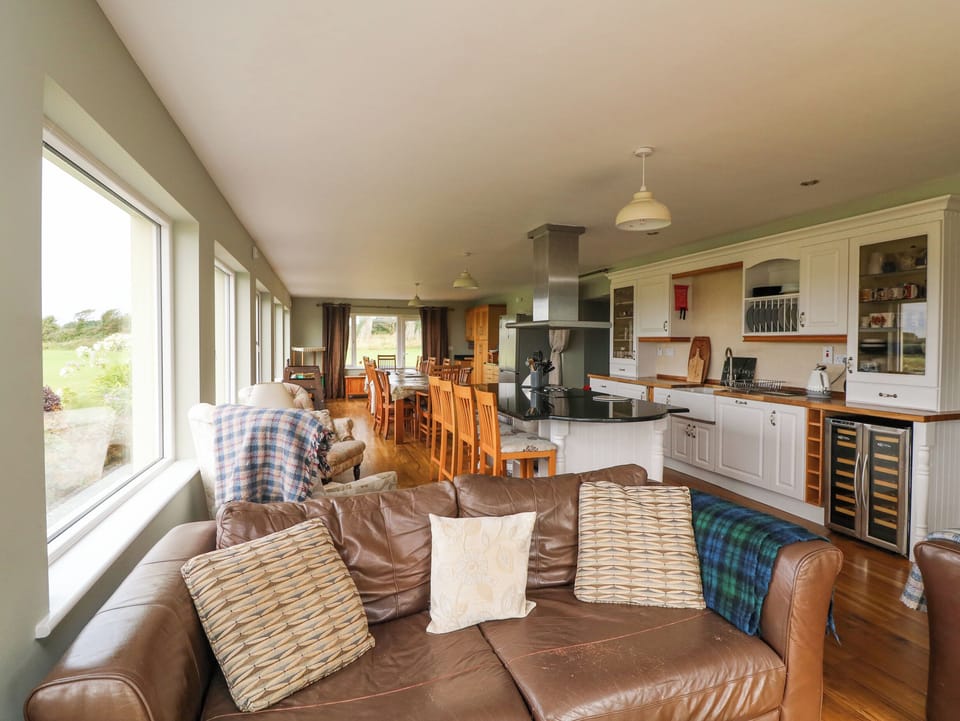 Cottage | Living area