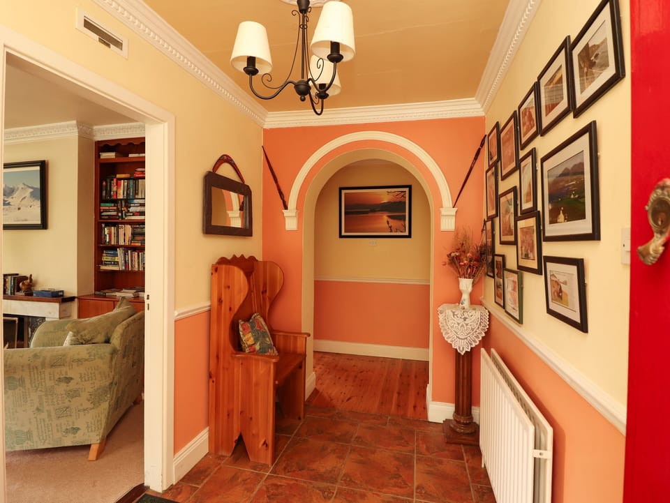 Cottage | Interior
